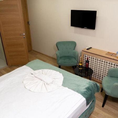 Loss Hotel Çatalca エクステリア 写真